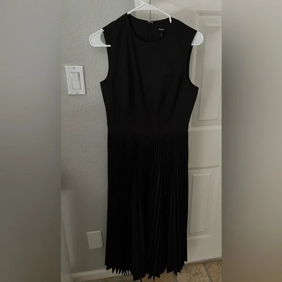 Theory Poplin Pleated Midi Dress Poplin Cotton Blend - Picture 5 of 9